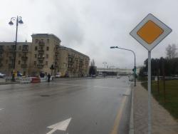 В Баку ограничивают въезд на важную развязку