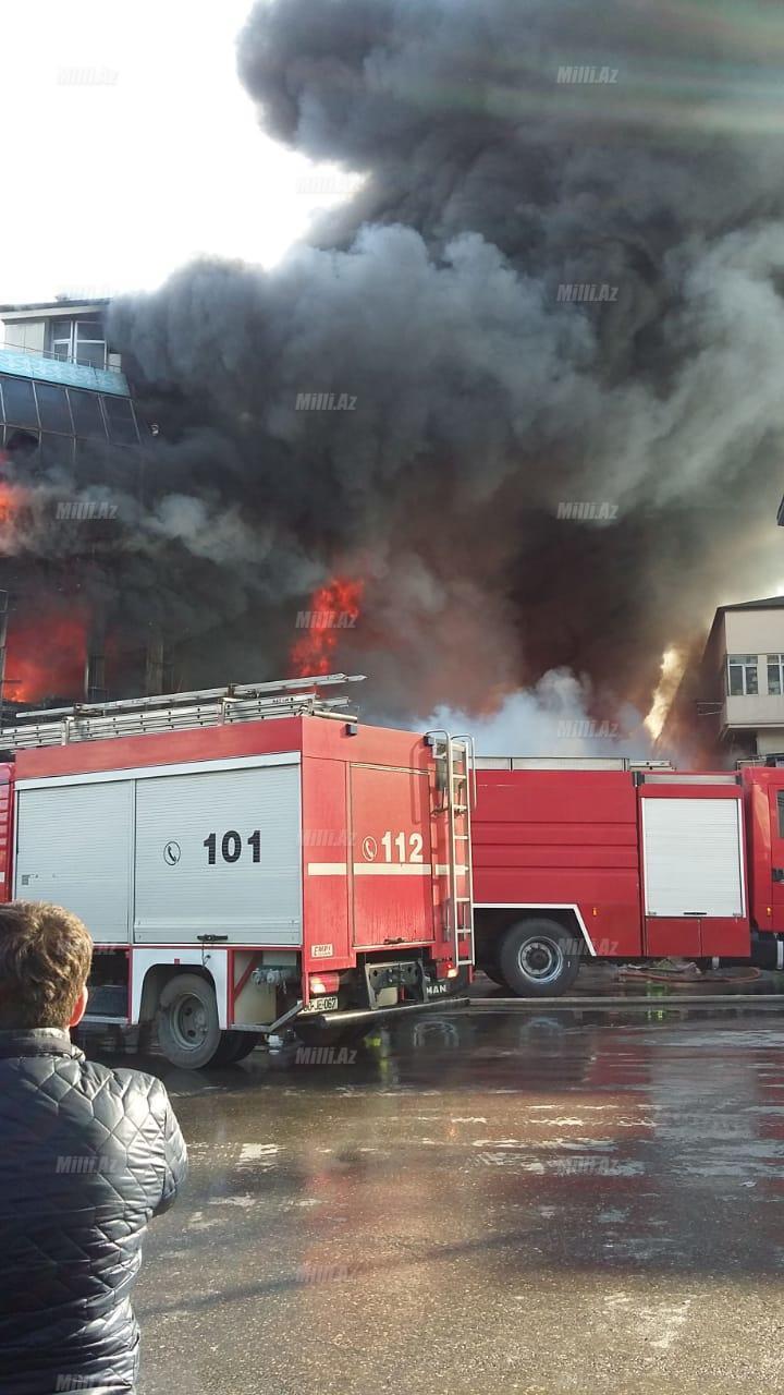 Шокирующие кадры страшного пожара в Баку