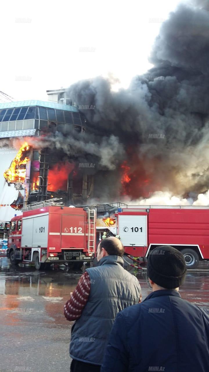 Шокирующие кадры страшного пожара в Баку