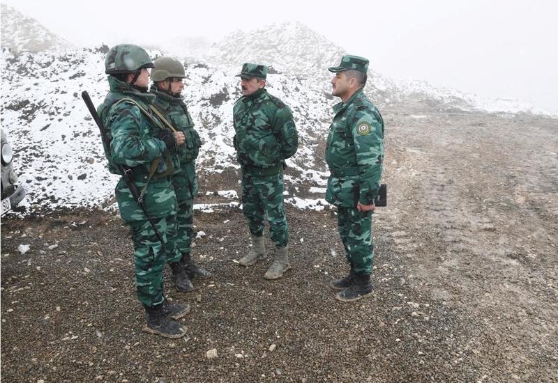 Азербайджан укрепляет позиции на границе с Арменией