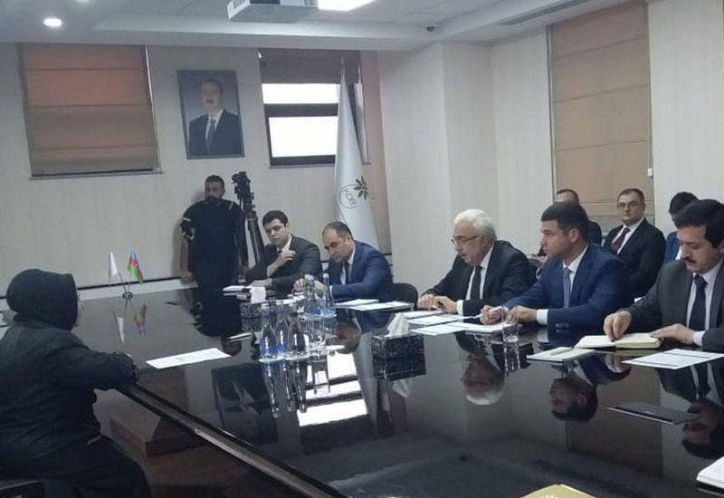 Yanğından zərərçəkən sahibkarlara digər ticarət mərkəzlərində yerlər veriləcək