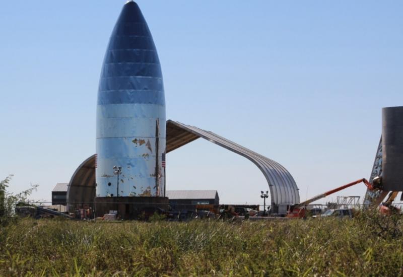 Прототип корабля Starhopper компании SpaceX с новым двигателем начал бросковые испытания