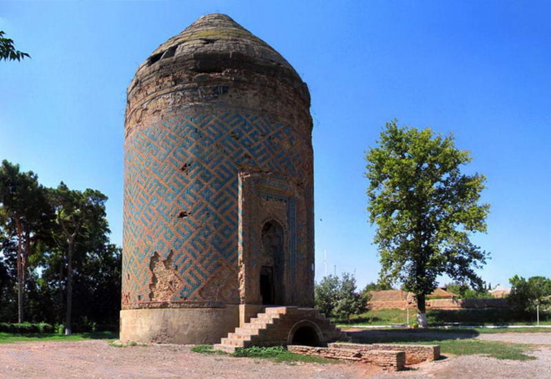 Тайны и легенды мавзолея «Аллах-Аллах» в Барде
