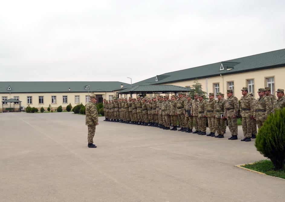 Боевые стрельбы азербайджанской армии в прифронтовой полосе