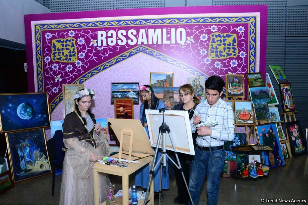 В Баку открылась выставка «Весенние радости»