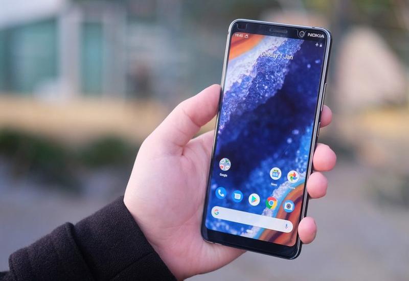 Новейший смартфон Nokia взломали пачкой жвачки