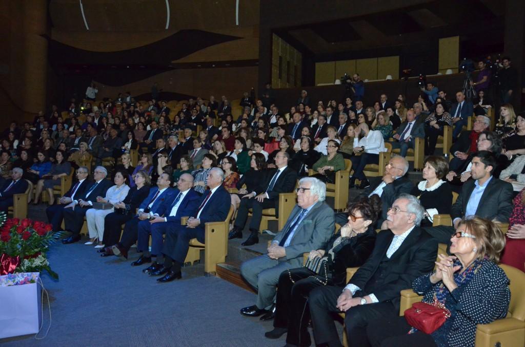 В Баку отметили 80-летие видного кинорежиссера Тофига Исмайлова