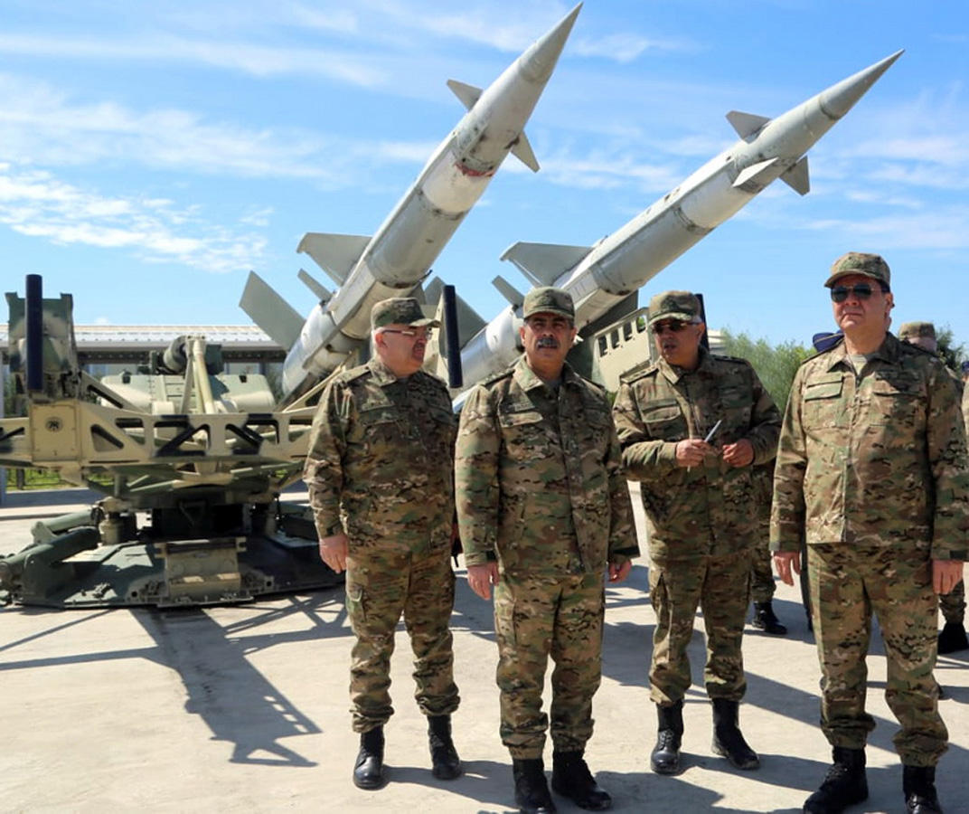 Закир Гасанов открыл новый командный пункт авиабазы ВВС