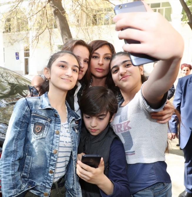 Первый вице-президент Мехрибан Алиева встретилась с вынужденными переселенцами