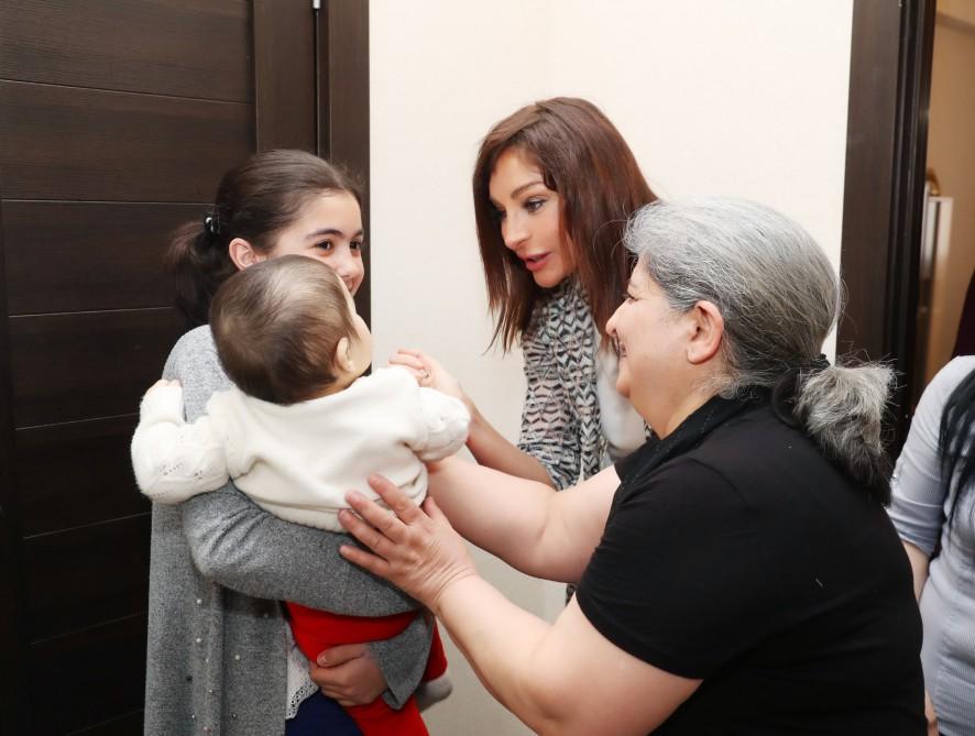 Первый вице-президент Мехрибан Алиева встретилась с вынужденными переселенцами