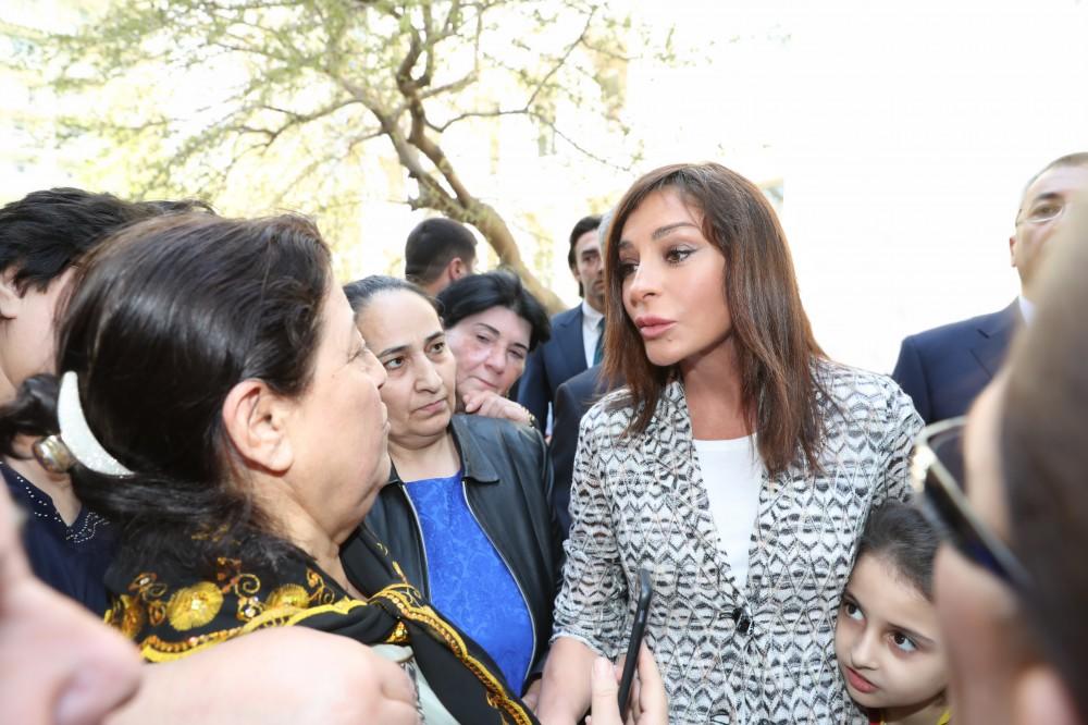 Первый вице-президент Мехрибан Алиева встретилась с вынужденными переселенцами