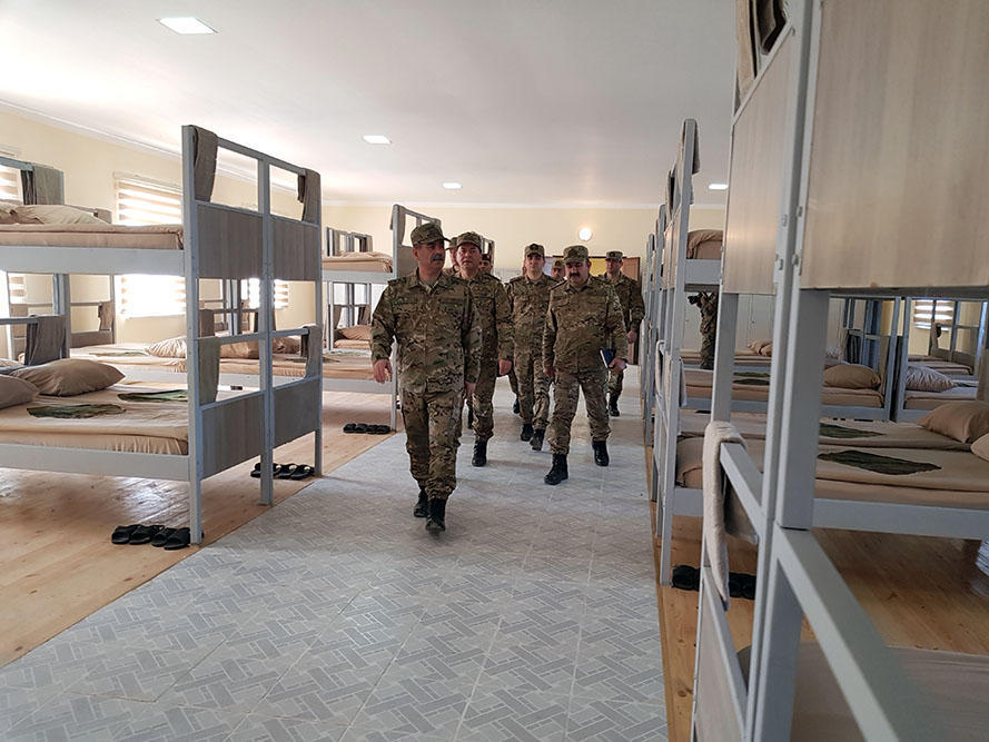 Закир Гасанов в прифронтовой зоне
