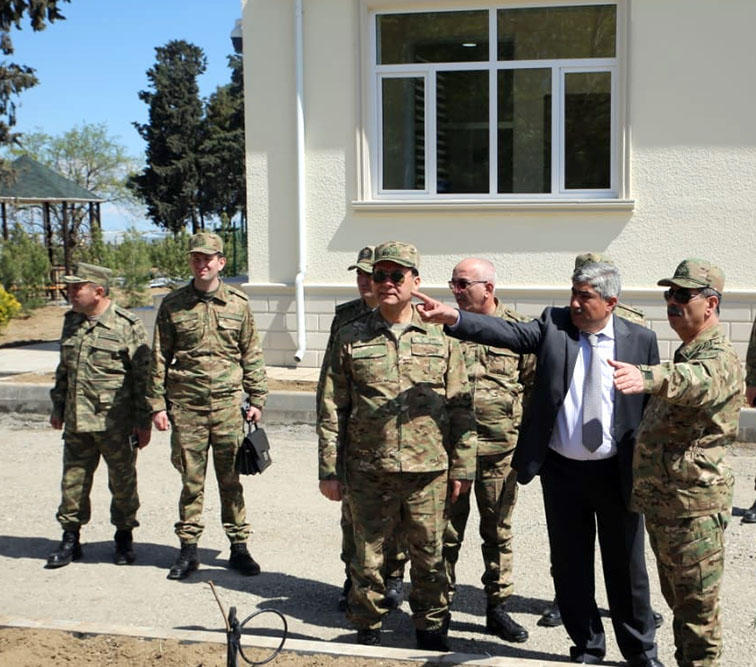 Закир Гасанов в прифронтовой зоне