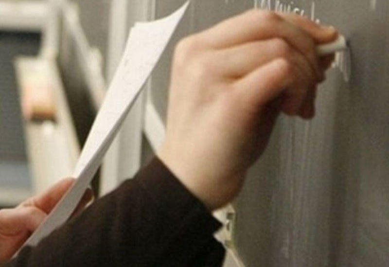 Учителям в Азербайджане запретили делать такие публикации в соцсетях