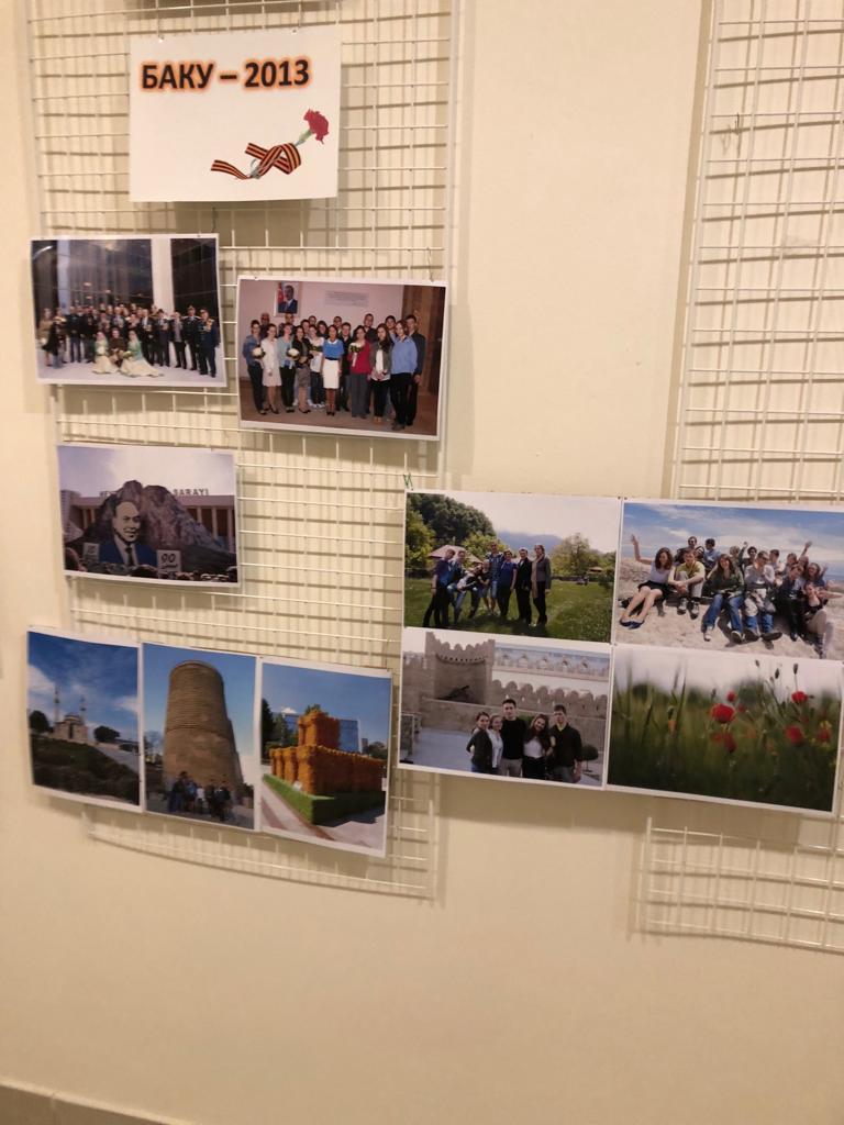 В здании истфака МГУ открылись стенды, посвященные празднованию Дня победы в Баку