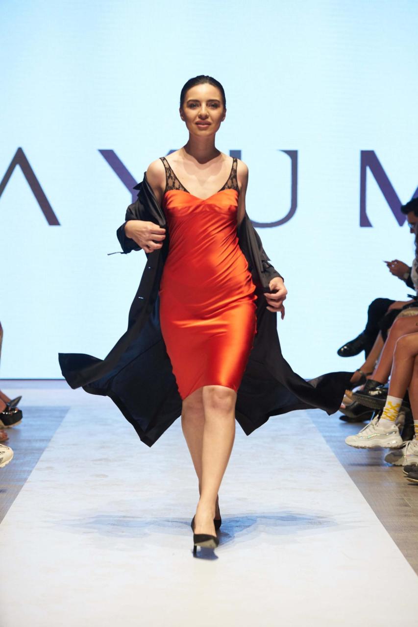 В Баку состоялось открытие Azerbaijan Fashion Week