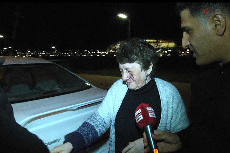 Чудовищная цепная авария в Баку: 12-летнюю девочку выбросило из окна под колеса