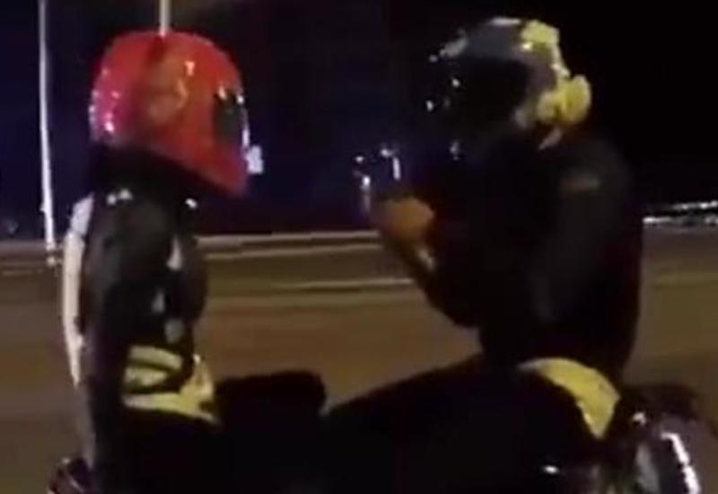 Байкер с риском для жизни сделал предложение возлюбленной