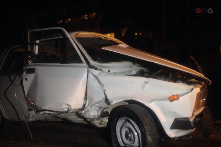 Страшное ДТП в Баку: автомобили раздавило, много раненых