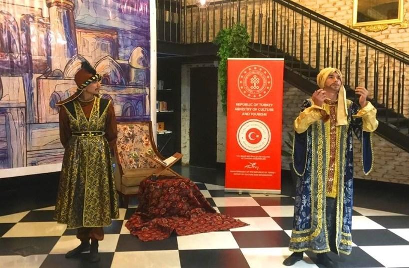 В Баку продемонстрировали отрывки из спектакля "Дыхание мира: Насими"