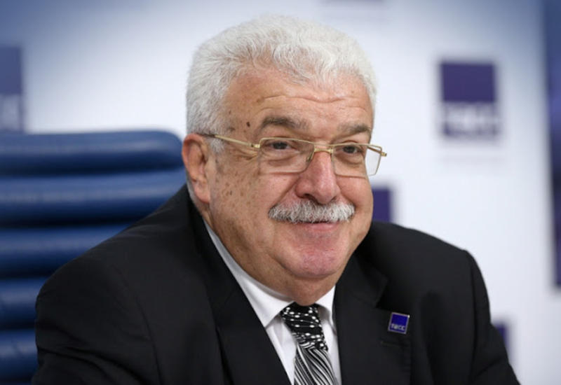 Михаил Гусман предложил дать Баку звание города-героя