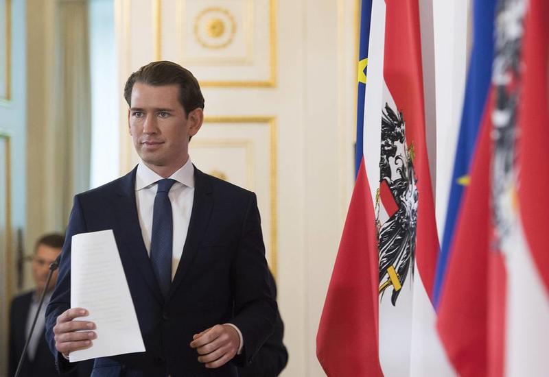Президент Австрии отправил в отставку правительство Курца