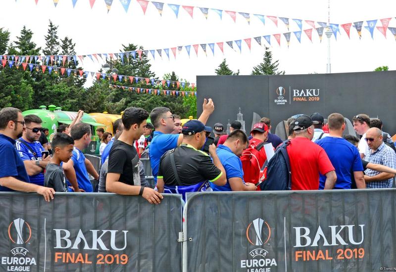 Финал Лиги Европы: Британские фанаты в восторге от бакинского гостеприимства