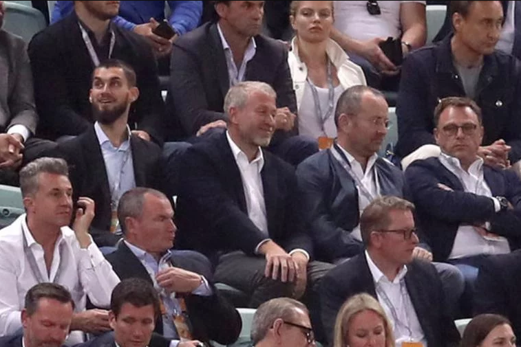 Роман Абрамович с сыном на финале Лиги Европы в Баку