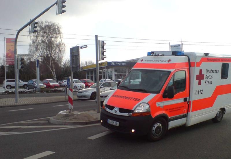В Германии машина врезалась в зрителей во время автошоу