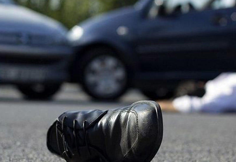 В Сабирабаде "Mercedes" сбил пешехода