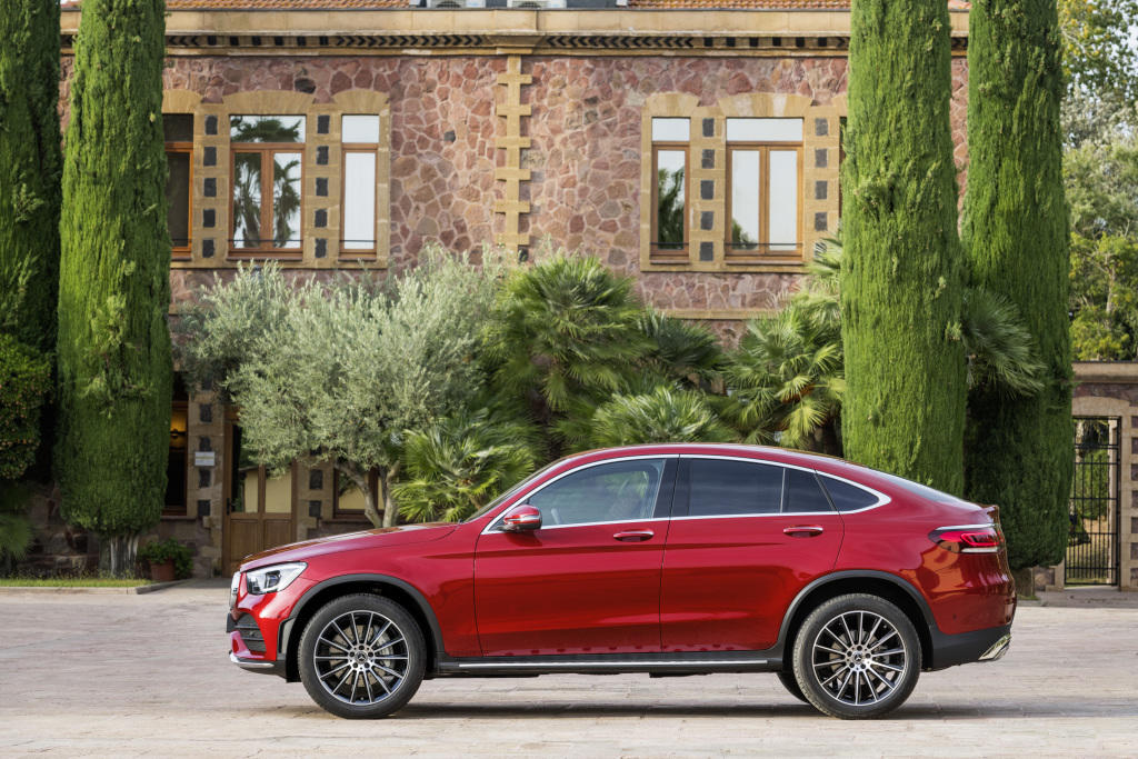 Обновленный кроссовер  Mercedes-Benz GLC  Coupe скоро в Баку!