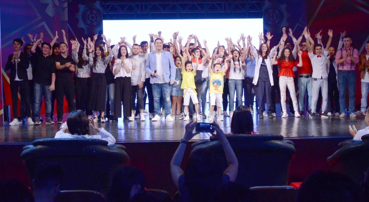 В Баку состоялось открытие "Лиги смеха"