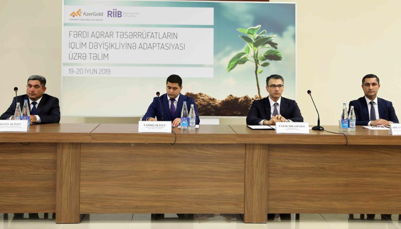 AzerGold организовал очередной тренинг на тему климатических изменений