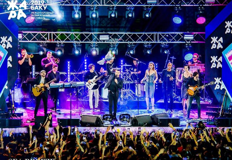 Все звезды на красной дорожке pre-party фестиваля  "ЖАРА 2019" в Баку