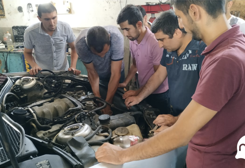 Nar продолжает профессиональные тренинги для людей с нарушениями слуха