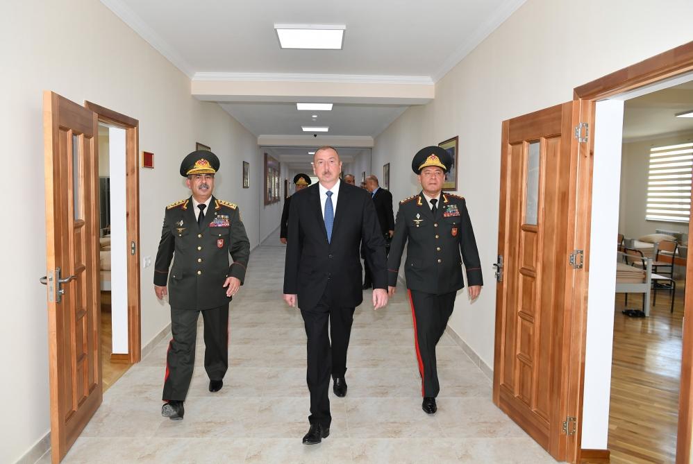 Президент Ильхам Алиев ознакомился с условиями, созданными после реконструкции в Военном лицее имени Джамшида Нахчыванского