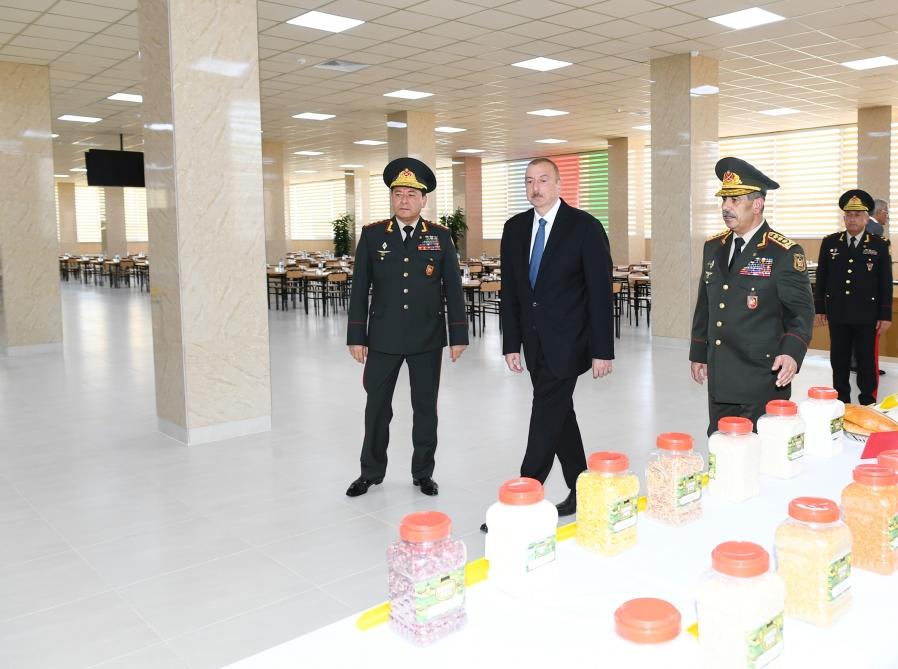 Президент Ильхам Алиев ознакомился с условиями, созданными после реконструкции в Военном лицее имени Джамшида Нахчыванского