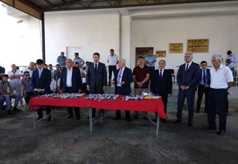 В Азербайджане семьям шехидов и инвалидам войны подарили квартиры