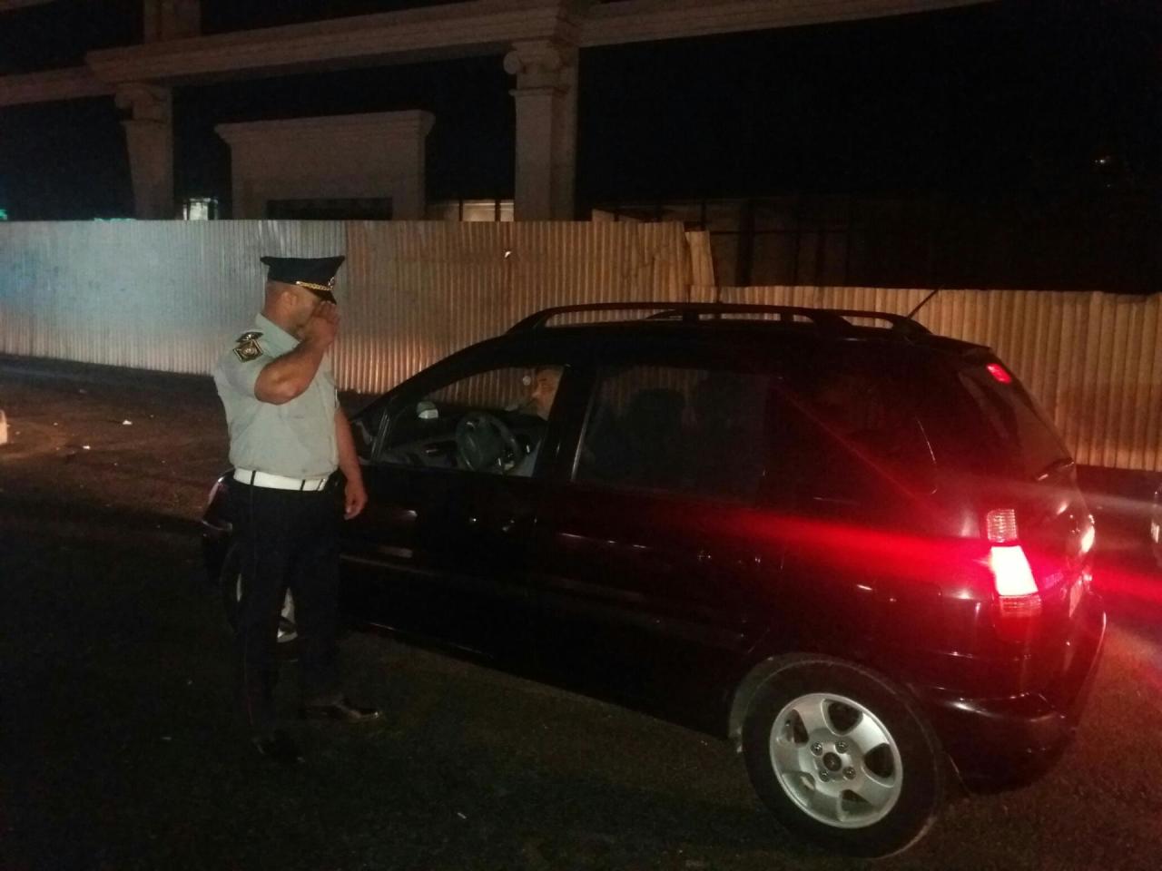 Рейды дорожной полиции в Баку, остановлены десятки автомобилей