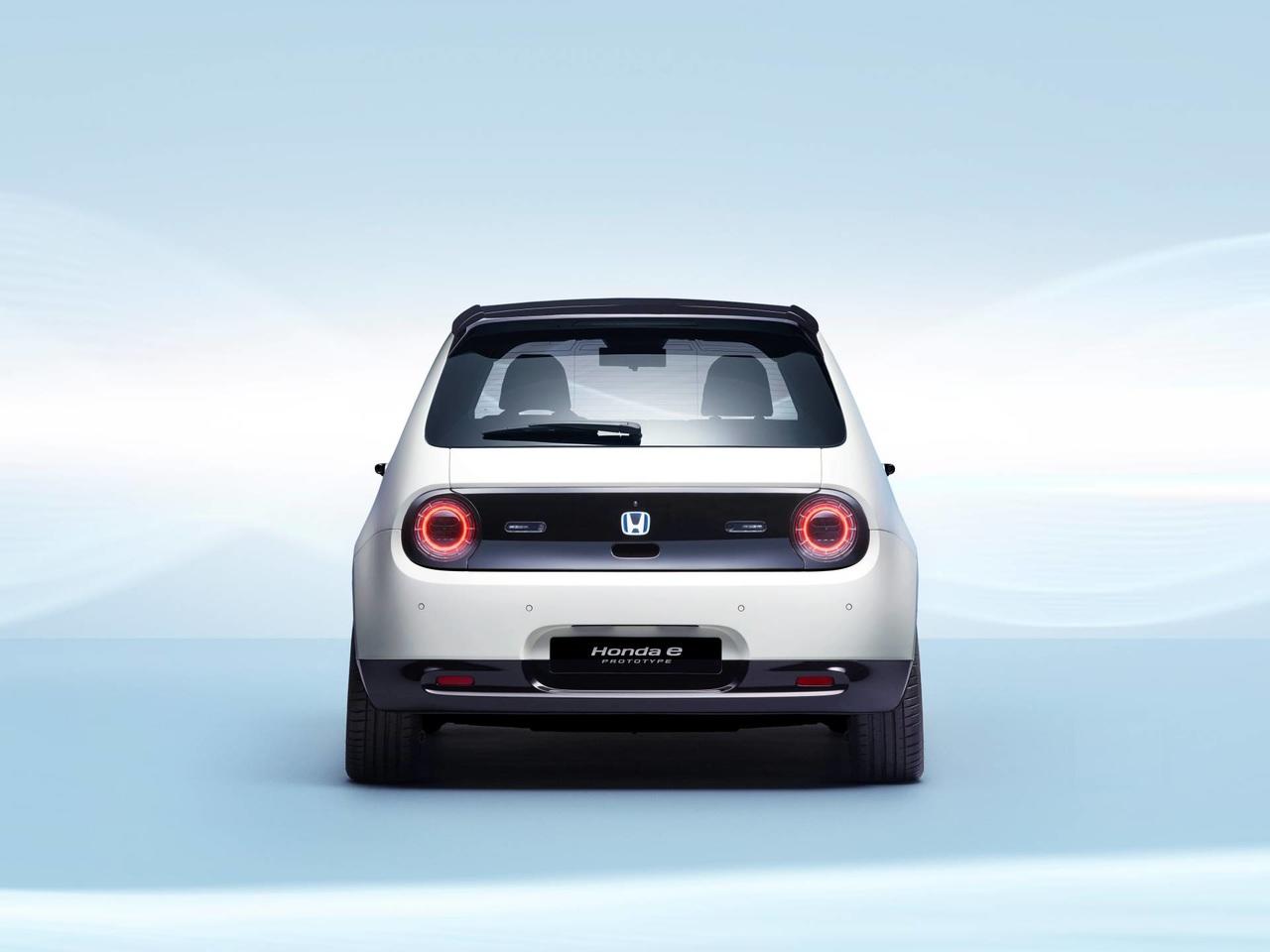 Cтали известны характеристики произведшего фурор е-мобиля Honda
