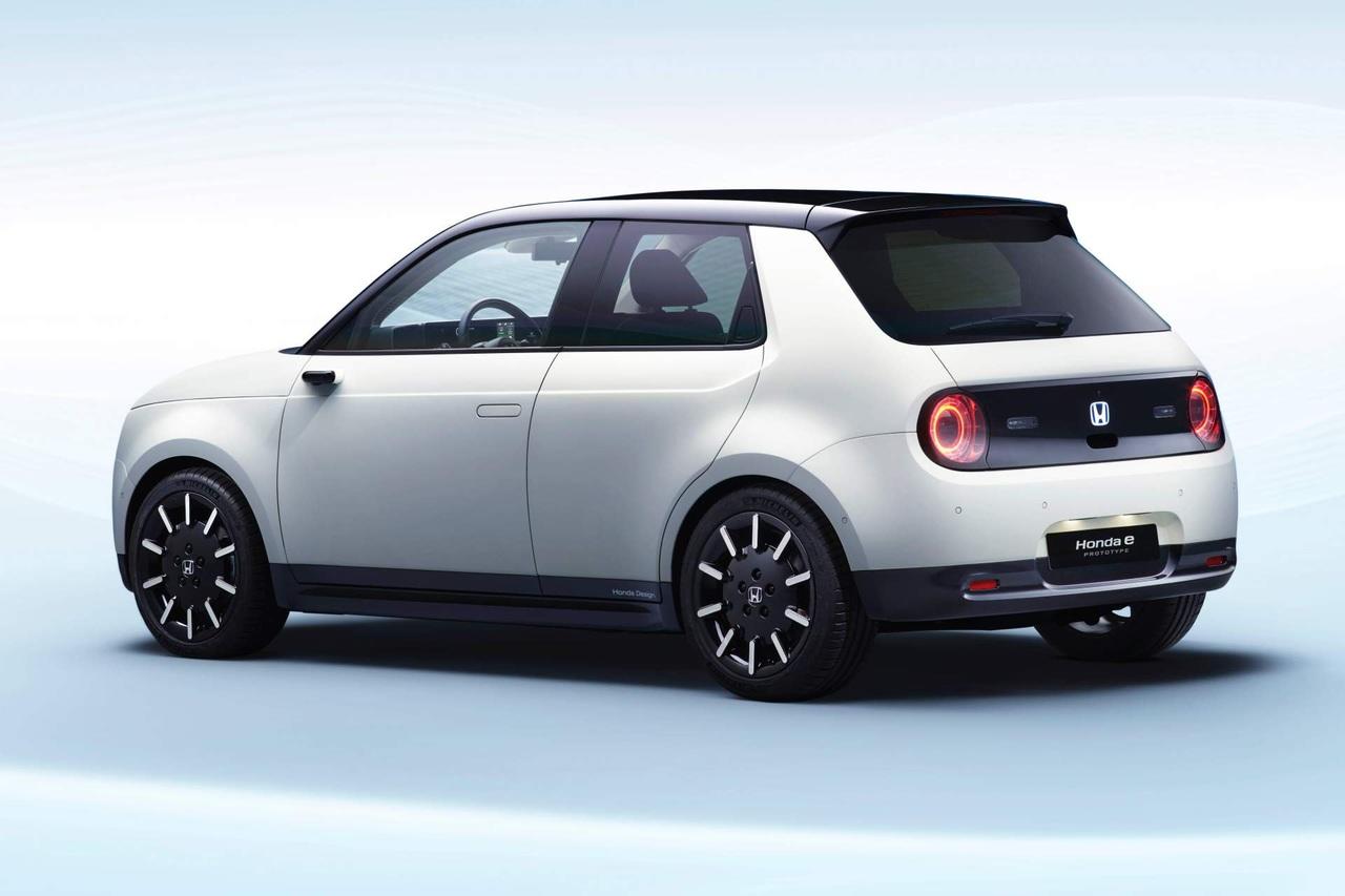 Cтали известны характеристики произведшего фурор е-мобиля Honda