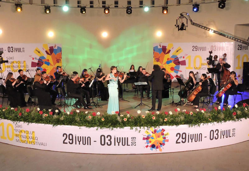 В Шеки прошел прекрасный концерт камерного оркестра