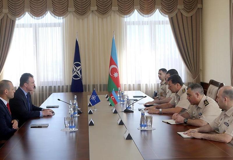 Командующию штаба спецопераций НАТО на переговорах в Баку