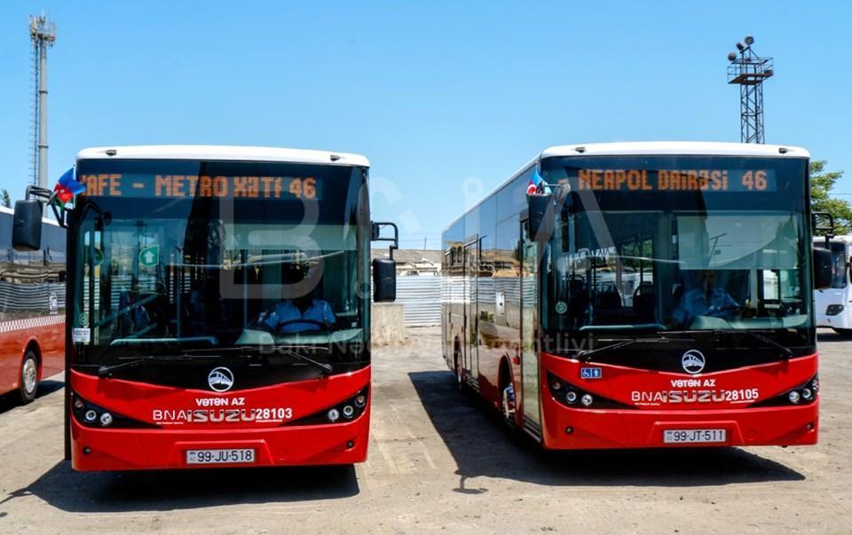 В Баку привезли новые автобусы