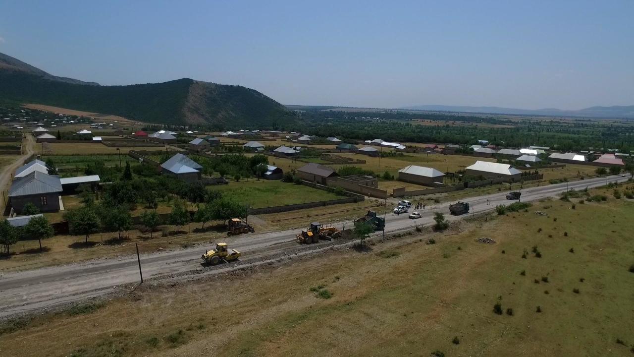 В регионах Азербайджана ремонтируют дороги