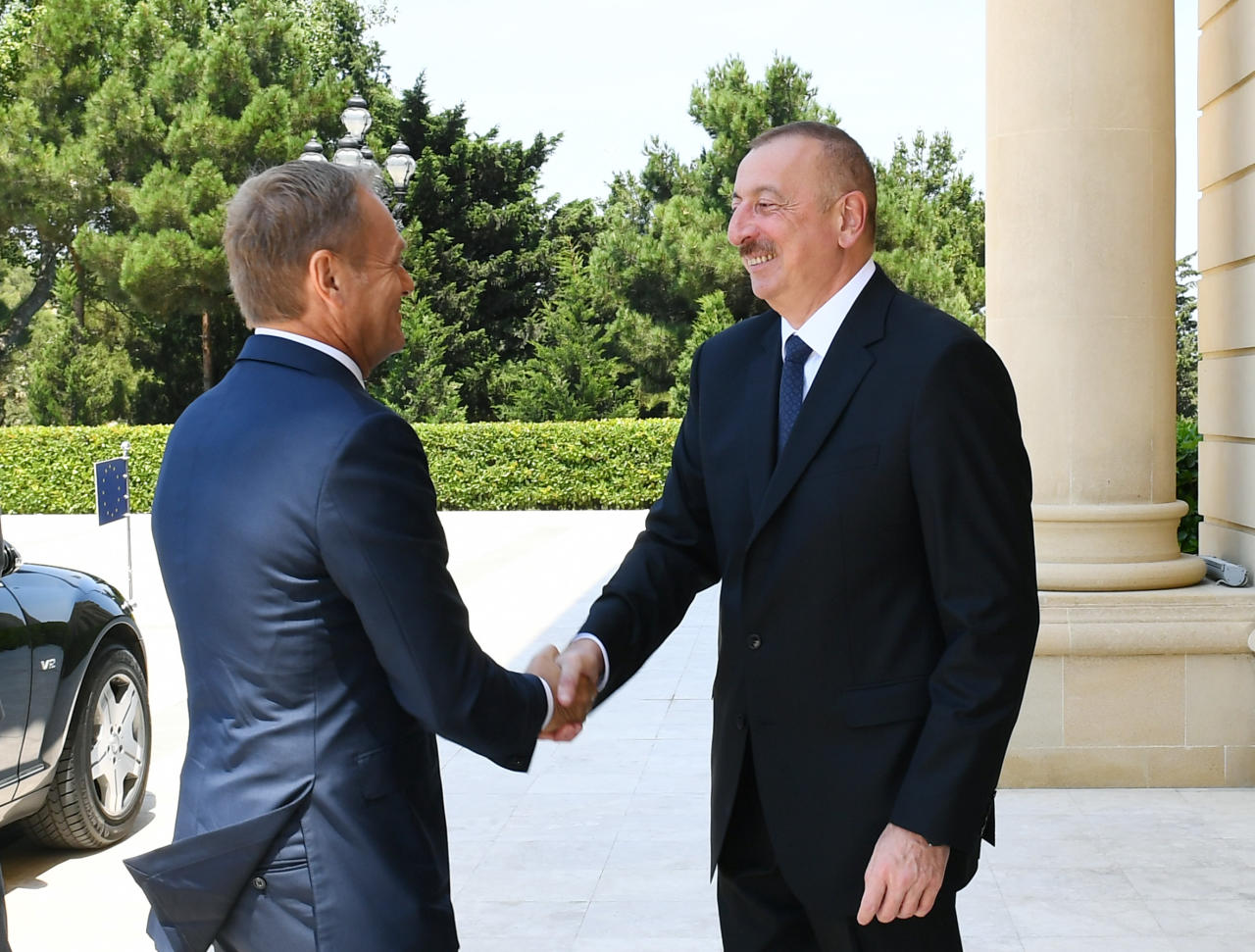 Президент Ильхам Алиев и глава Совета ЕС выступили с заявлениями для печати