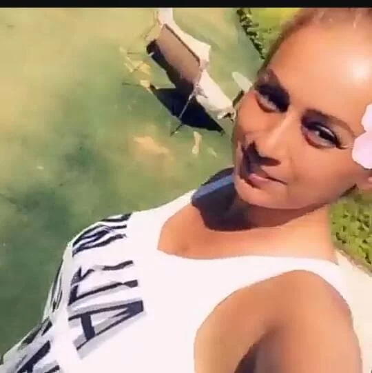 Roza Zərgərli "sponsoru" ilə istirahətdə