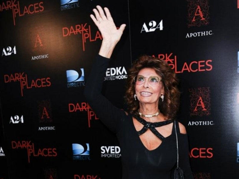 Sofi Loren kinoya qayıdır
