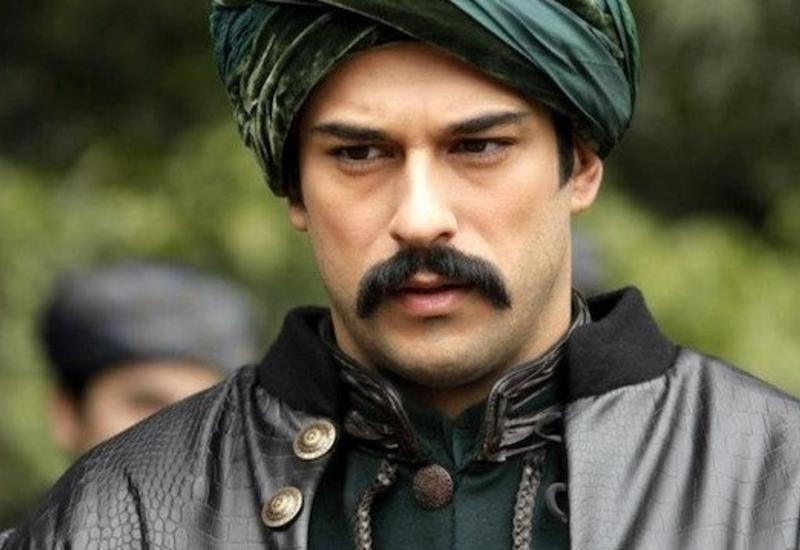 Burak Özçivit yeni serialı üçün azərbaycanlıdan dərs alır
