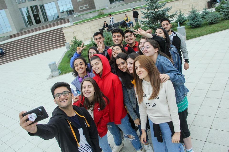 В Азербайджане организован пятидневный молодежный лагерь YayFest